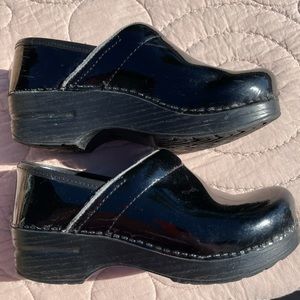 Black patent Dansko clog